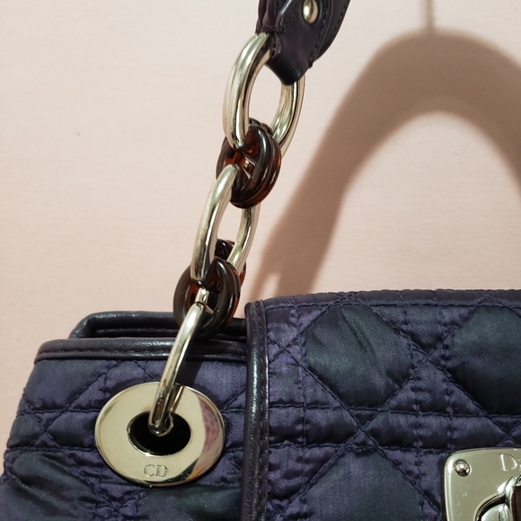 6️⃣5️⃣0️⃣Auth Lock Medium tote nylon cannage - Picture 8 of 15